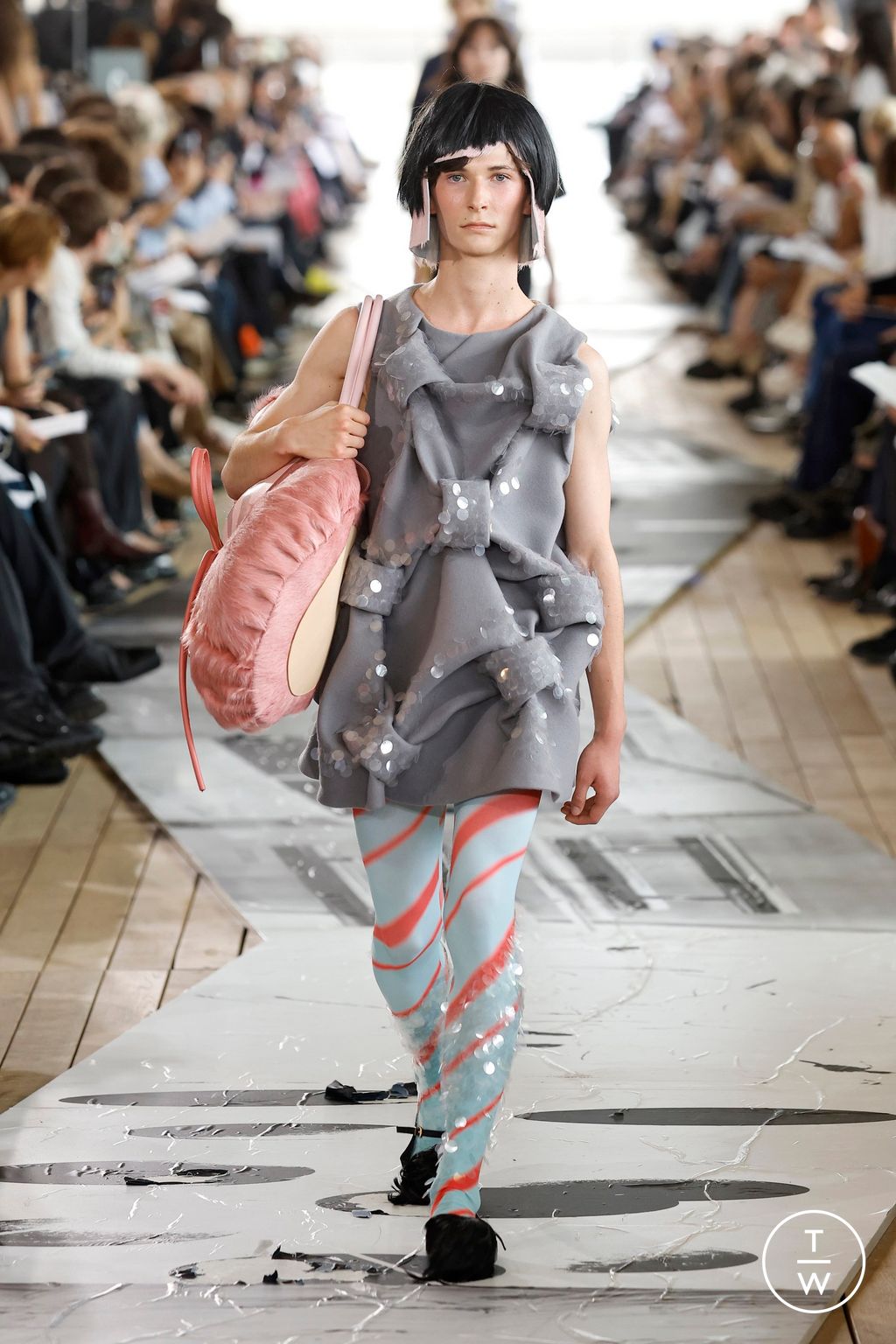 Fashion Week Paris Spring/Summer 2025 look 112 from the IFM PARIS collection menswear