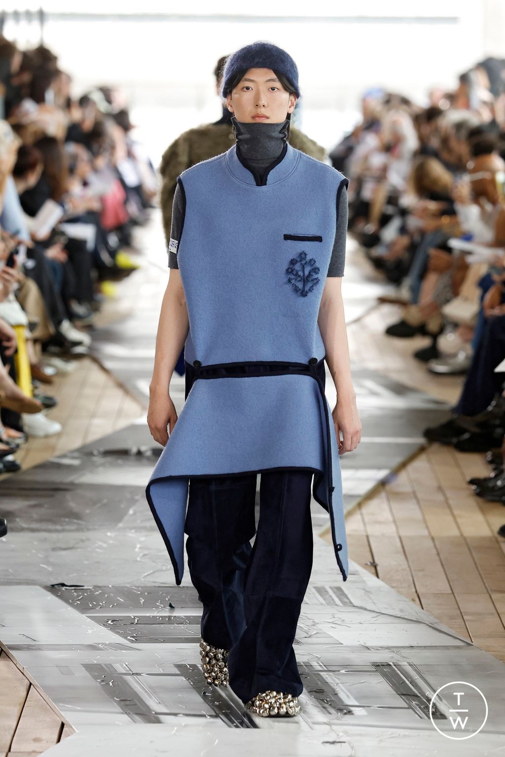 Fashion Week Paris Spring-Summer 2025 look 115 from the IFM PARIS collection menswear