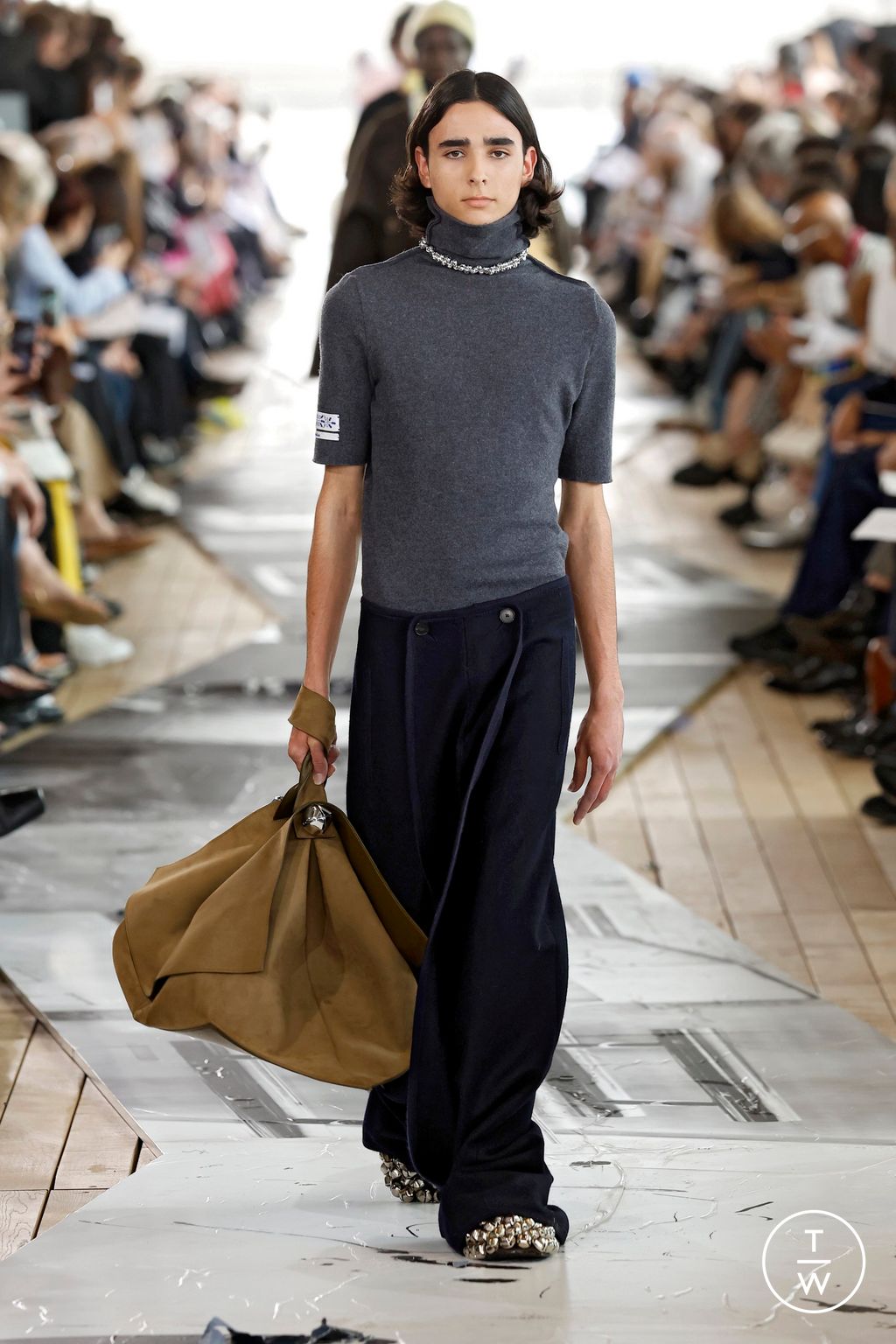 Fashion Week Paris Spring/Summer 2025 look 118 from the IFM PARIS collection menswear