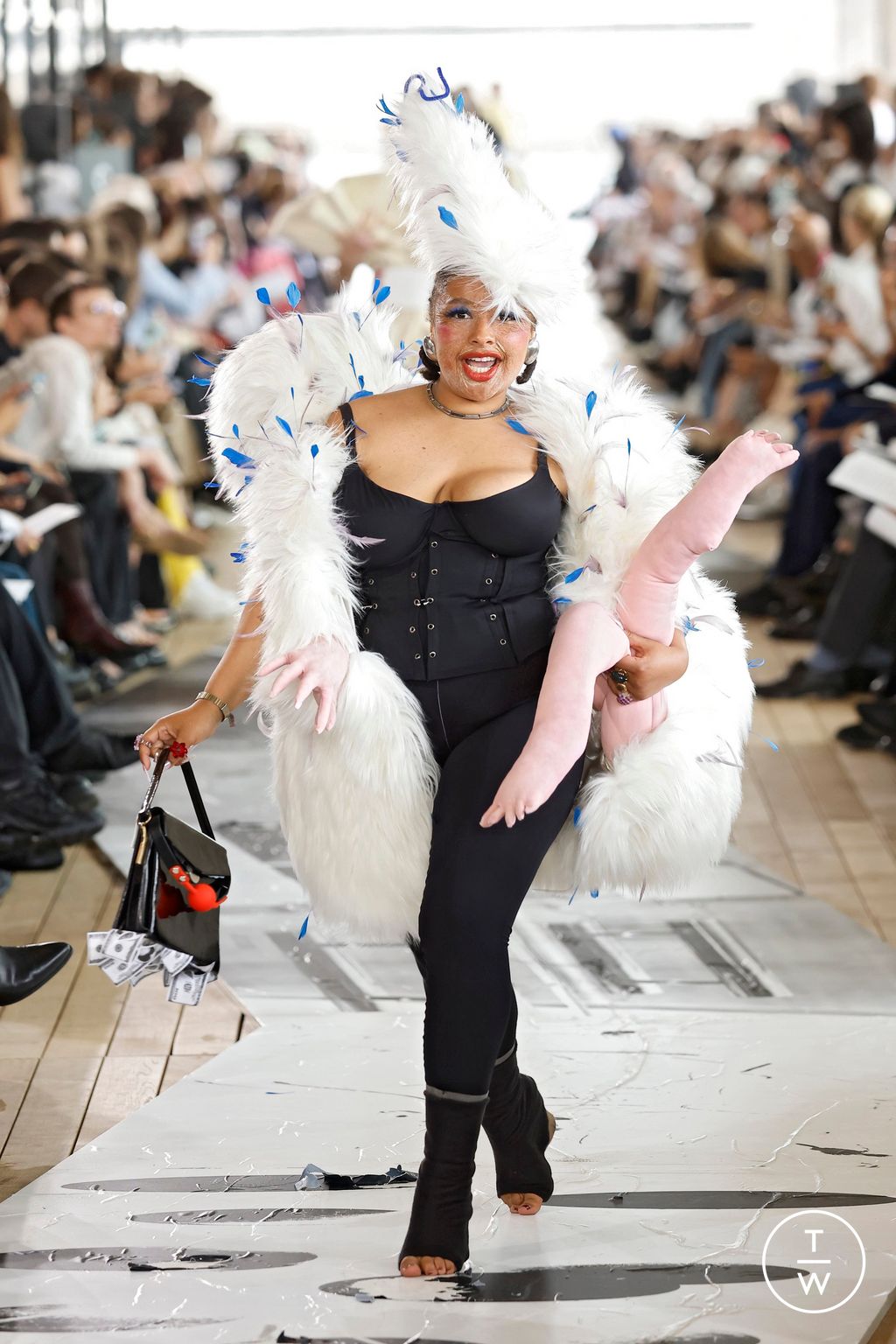 Fashion Week Paris Spring/Summer 2025 look 124 from the IFM PARIS collection menswear