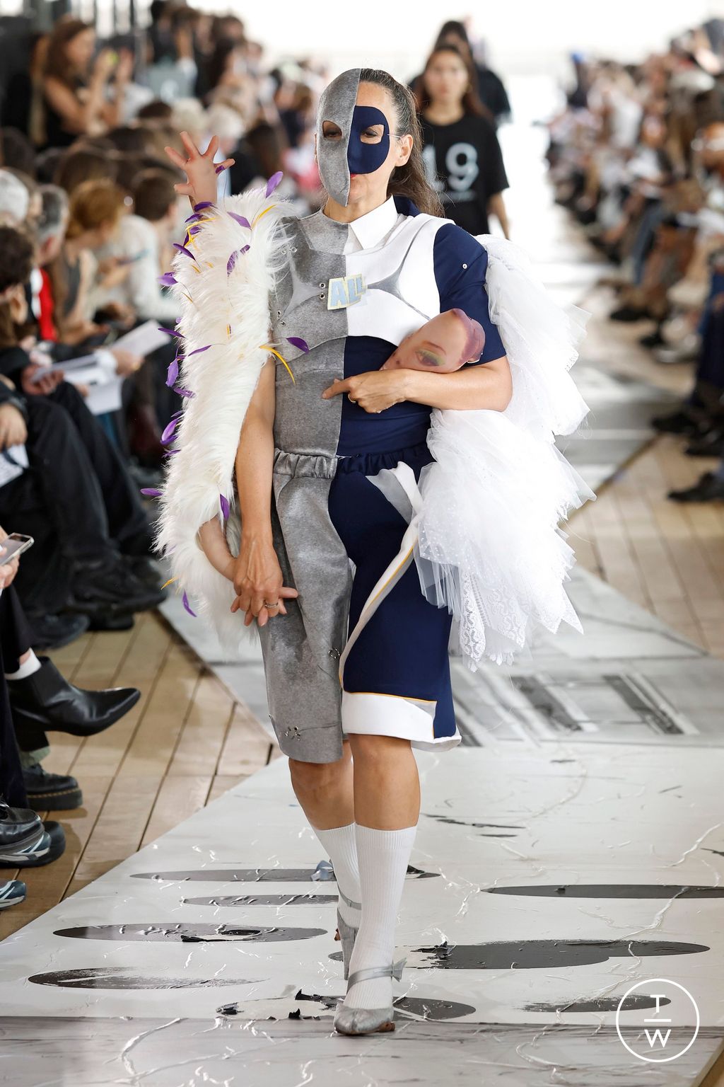 Fashion Week Paris Spring/Summer 2025 look 126 from the IFM PARIS collection menswear