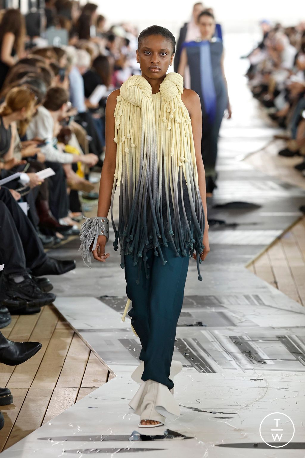 Fashion Week Paris Spring/Summer 2025 look 129 from the IFM PARIS collection menswear