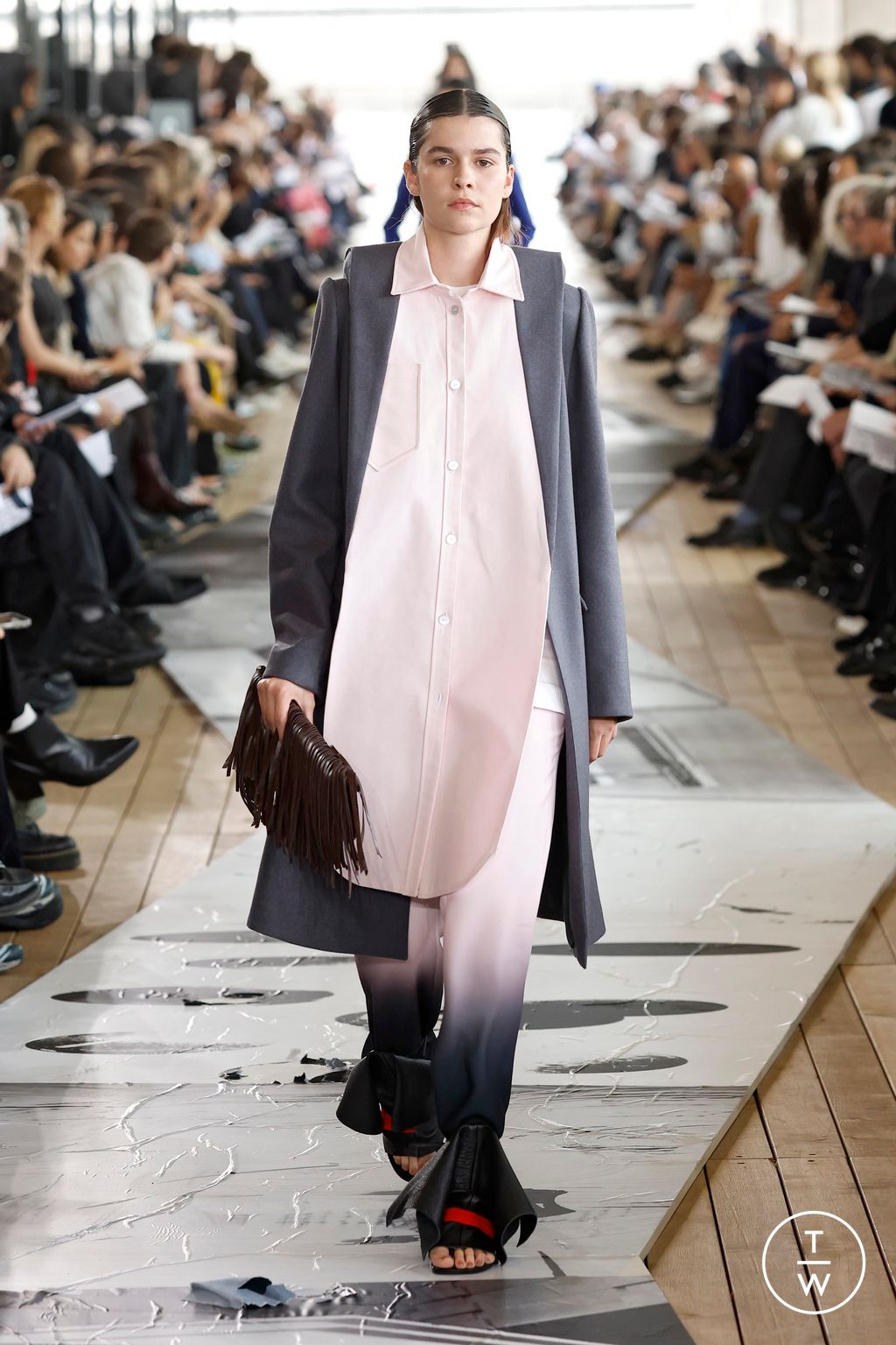 Fashion Week Paris Spring/Summer 2025 look 131 from the IFM PARIS collection menswear