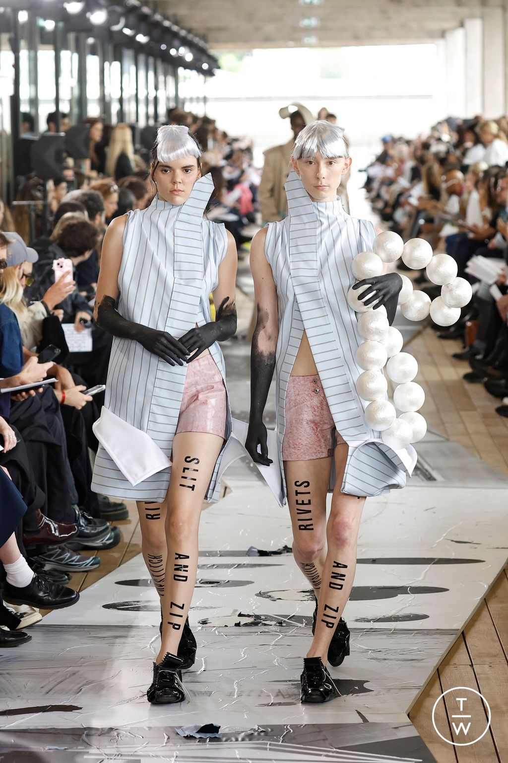 Fashion Week Paris Spring-Summer 2025 look 145 from the IFM PARIS collection 男装