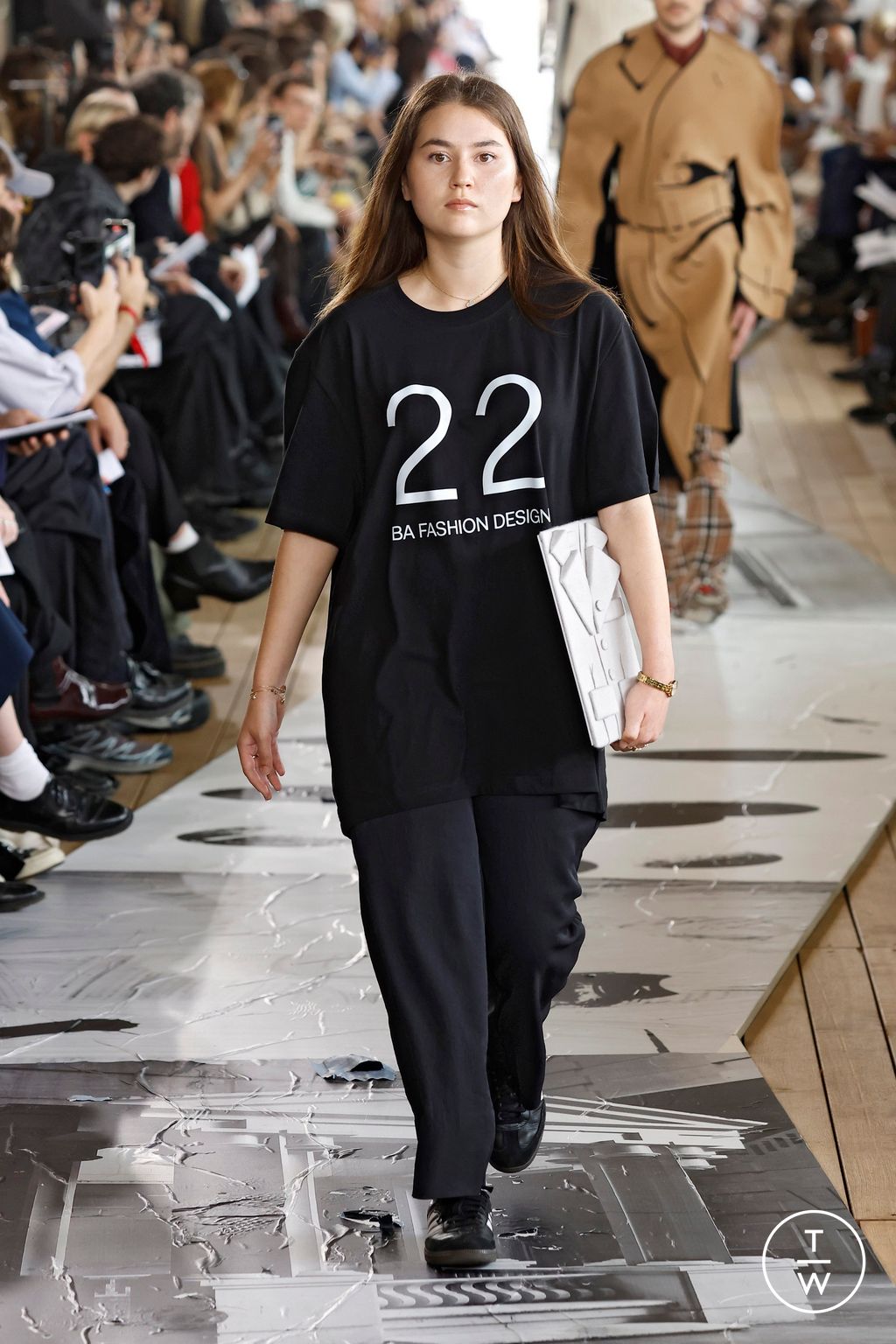 Fashion Week Paris Spring/Summer 2025 look 148 from the IFM PARIS collection menswear