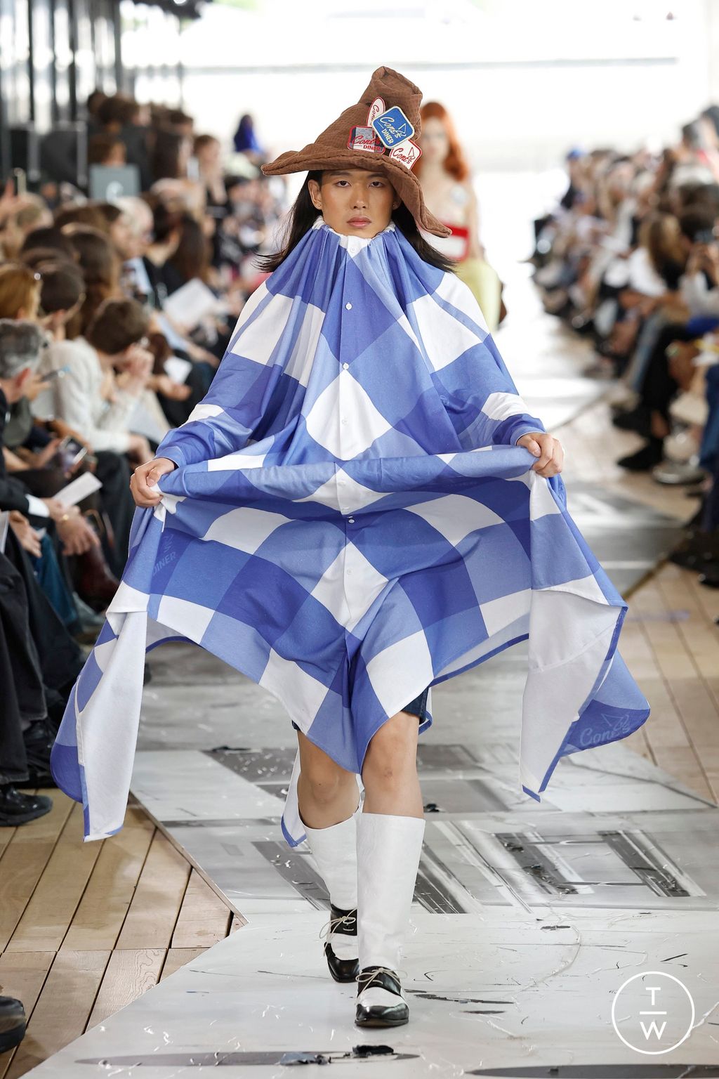 Fashion Week Paris Spring/Summer 2025 look 186 from the IFM PARIS collection menswear