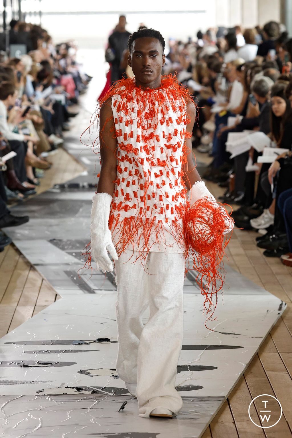 Fashion Week Paris Spring/Summer 2025 look 192 from the IFM PARIS collection menswear