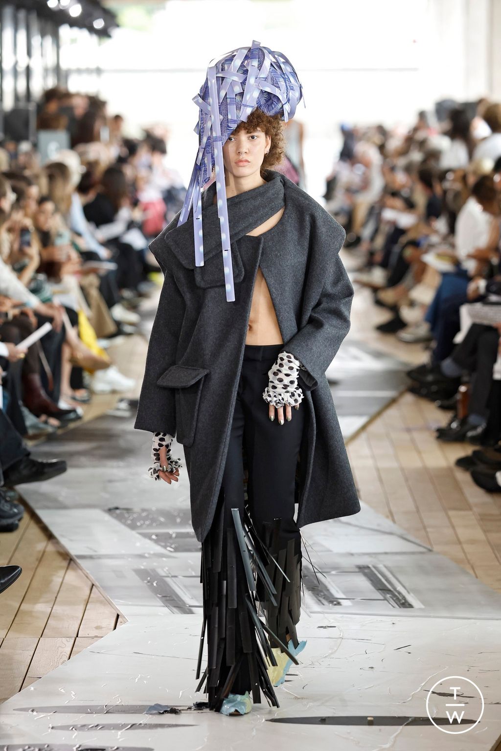 Fashion Week Paris Spring/Summer 2025 look 201 de la collection IFM PARIS menswear