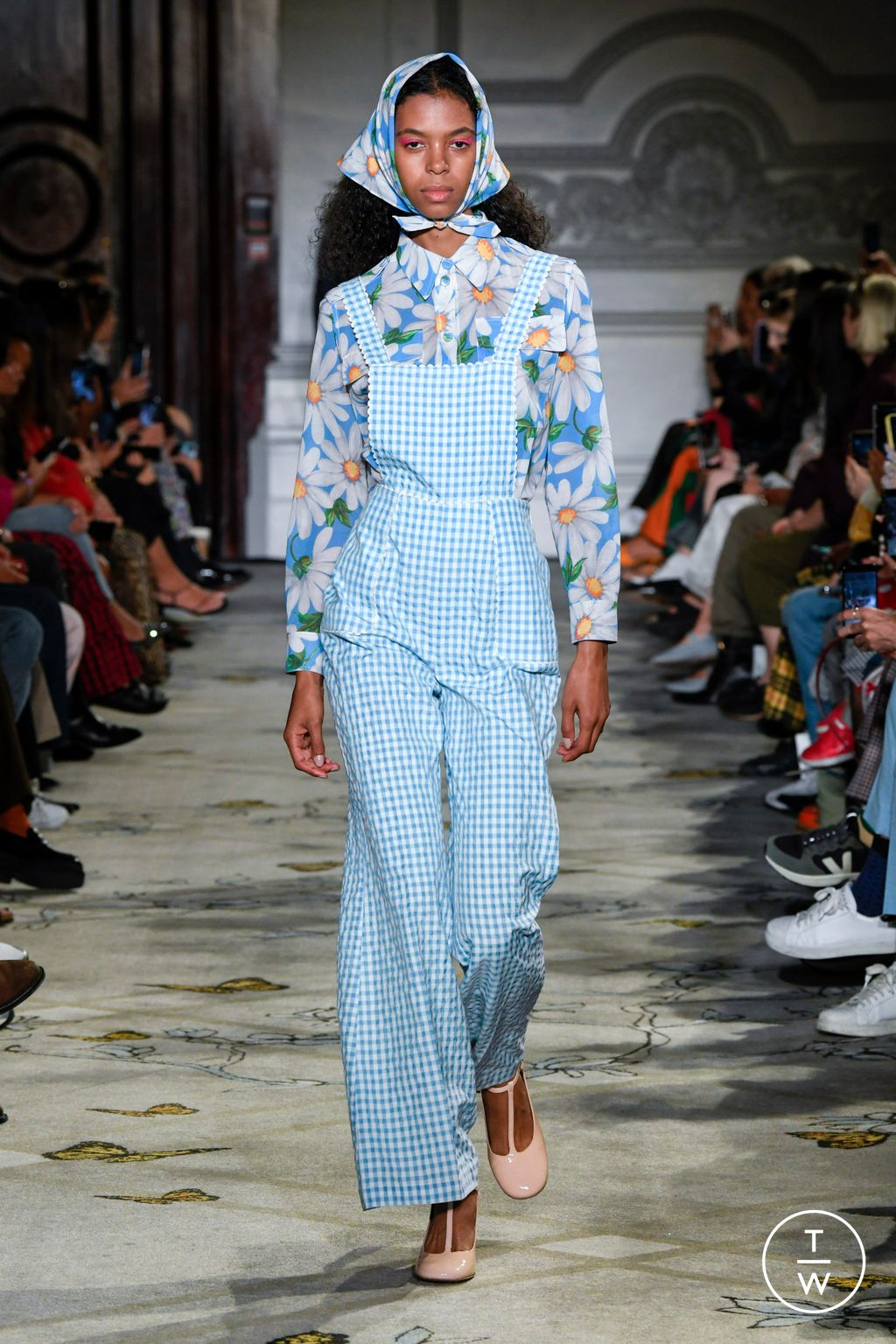 Fashion Week London Spring/Summer 2023 look 5 from the Paul & Joe collection womenswear