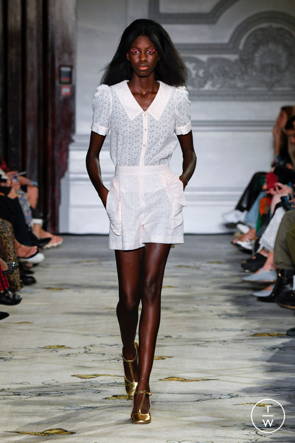 Fashion Week London Spring/Summer 2023 look 27 from the Paul & Joe collection 女装
