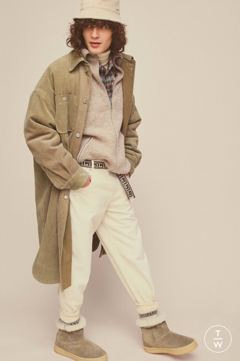 Fashion Week Paris Fall/Winter 2020 look 8 from the Isabel Marant collection menswear