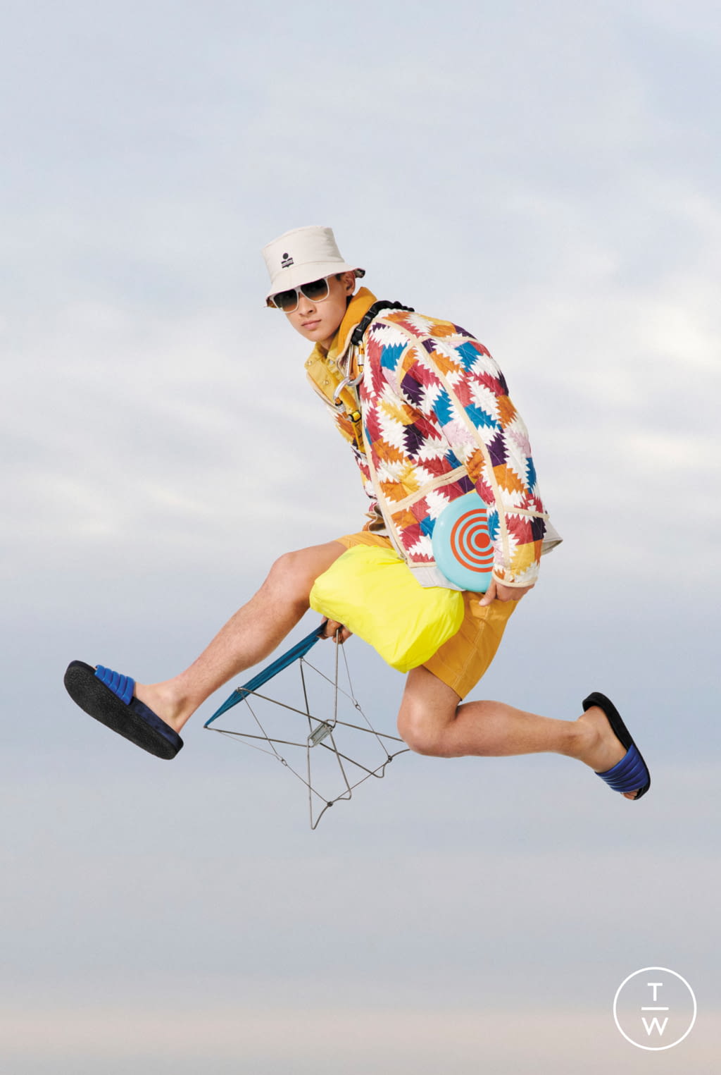 Fashion Week Paris Spring/Summer 2022 look 21 from the Isabel Marant collection menswear