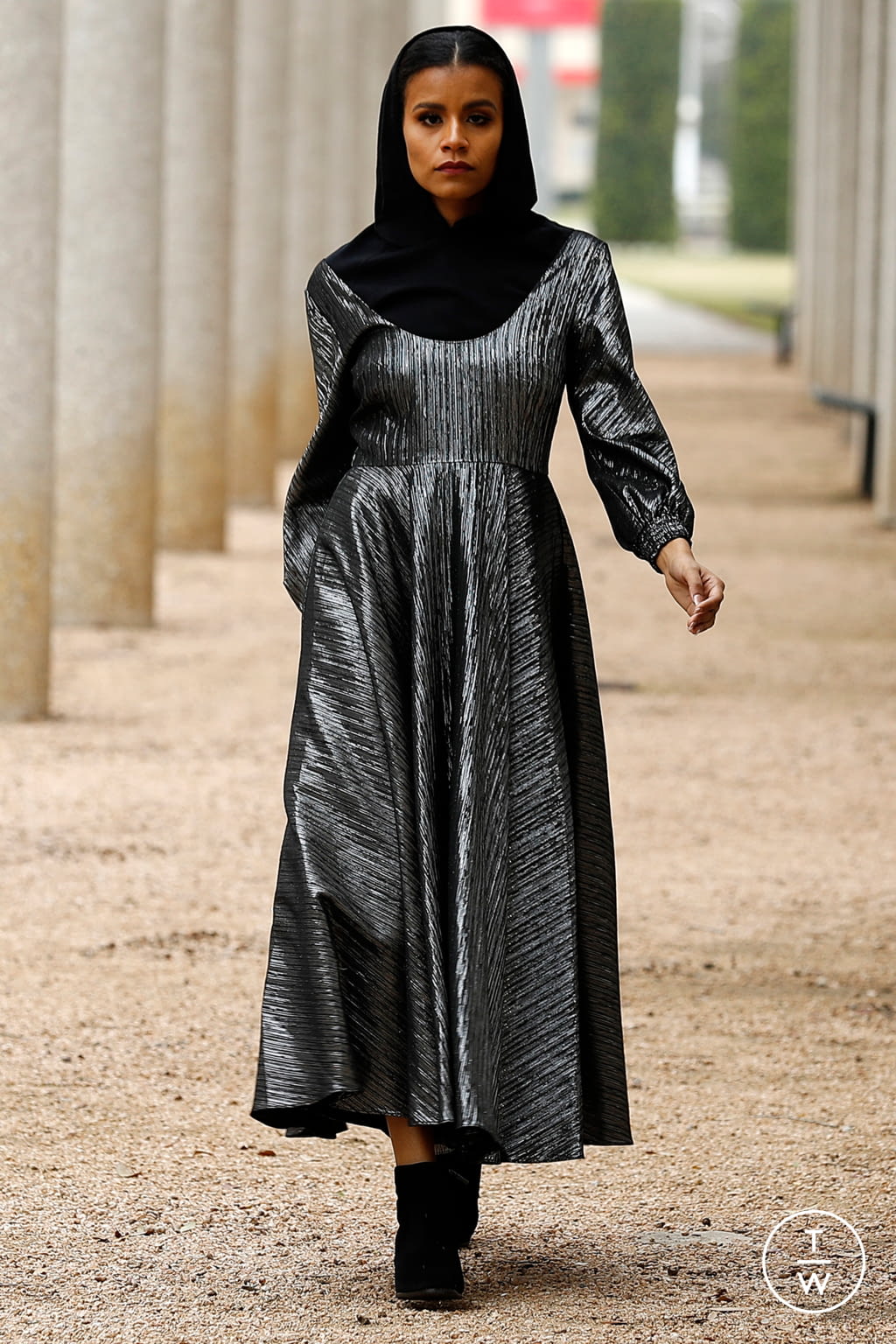Fashion Week New York Fall/Winter 2021 look 14 from the Negris Lebrum collection womenswear