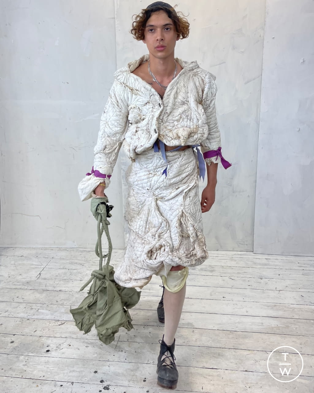Fashion Week London Spring/Summer 2022 look 3 from the Paolo Carzana collection menswear