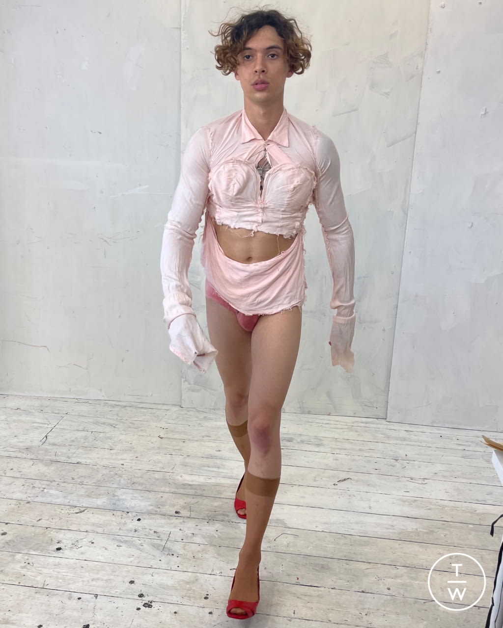 Fashion Week London Spring/Summer 2022 look 7 from the Paolo Carzana collection menswear