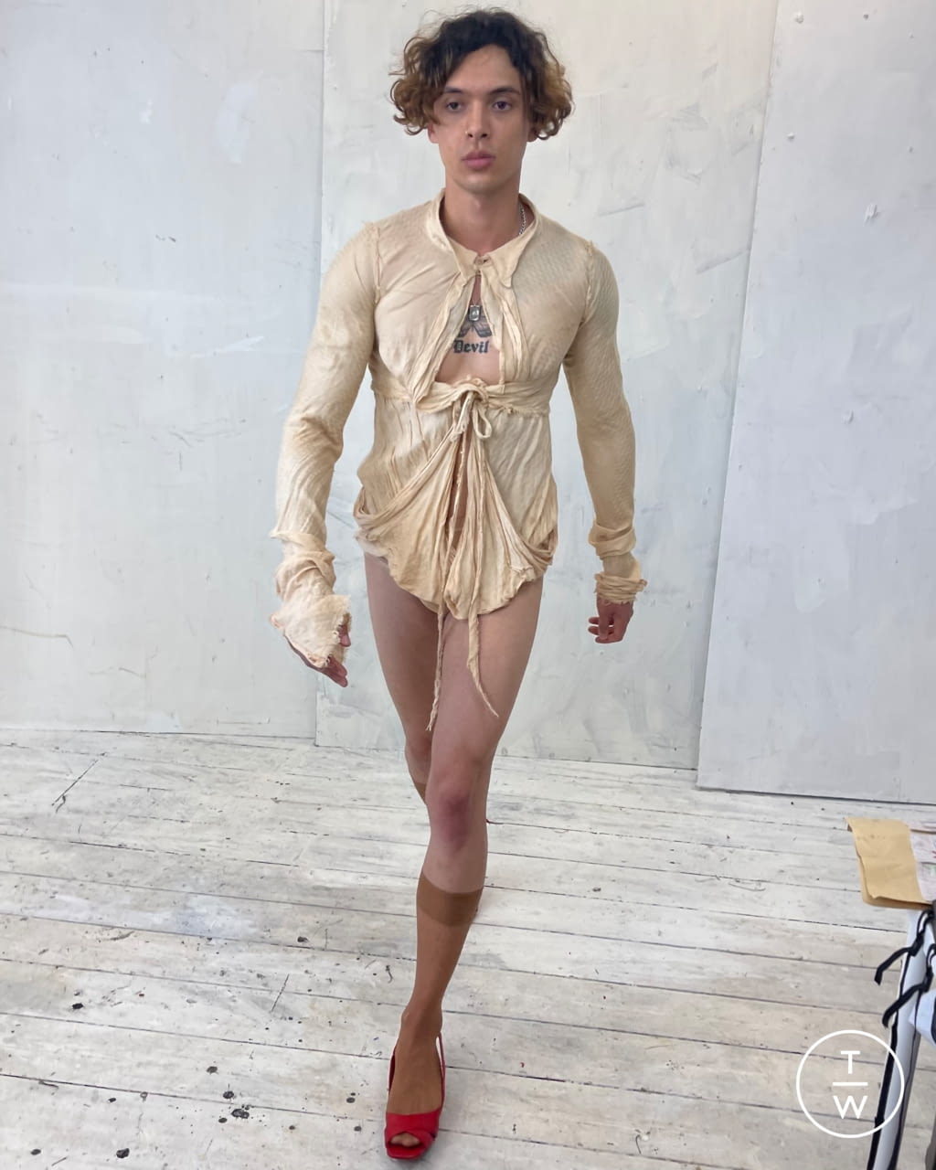 Fashion Week London Spring/Summer 2022 look 13 from the Paolo Carzana collection 男装