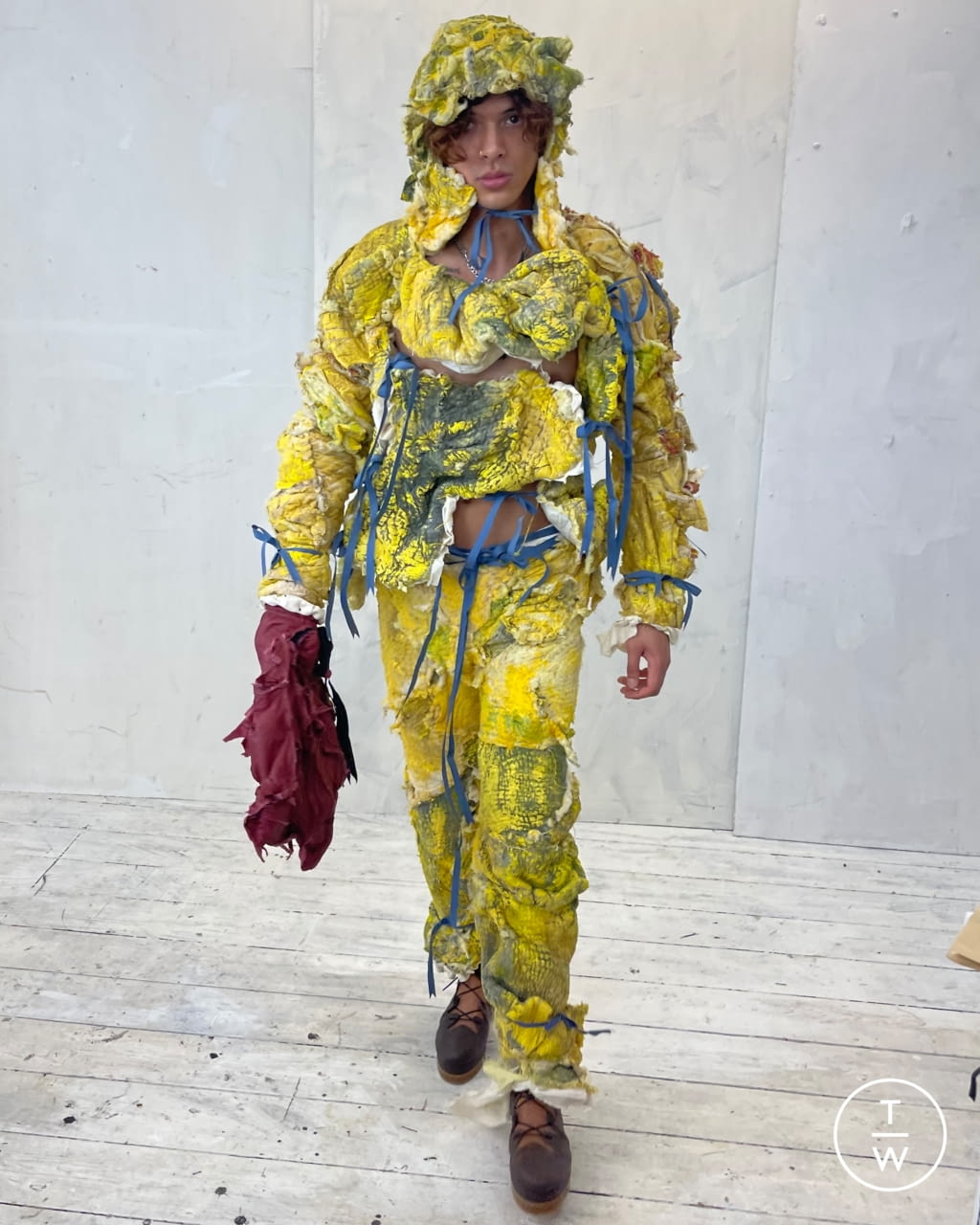 Fashion Week London Spring/Summer 2022 look 14 from the Paolo Carzana collection menswear