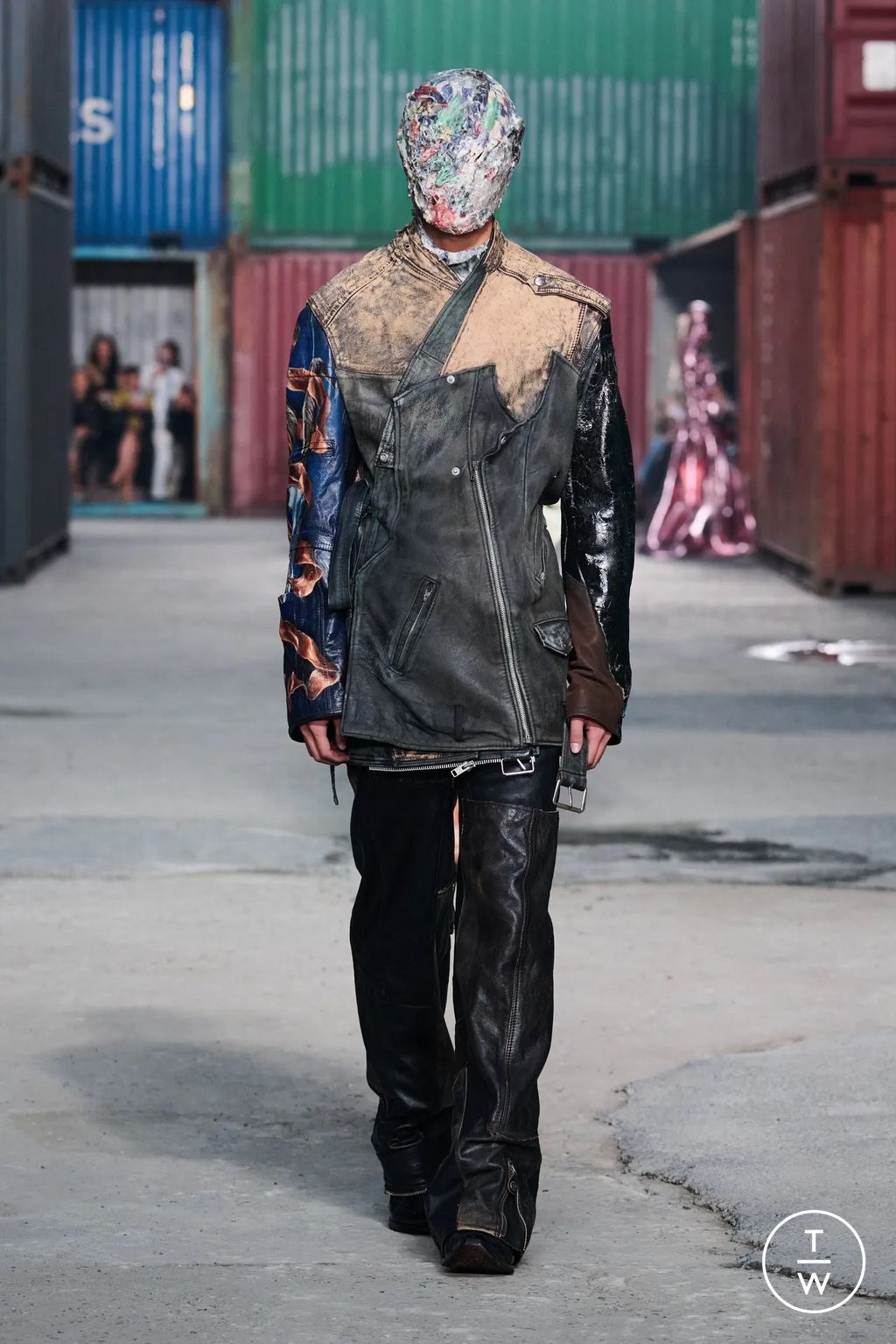Fashion Week Paris Fall/Winter 2026 look 43 from the Maison Margiela collection womenswear