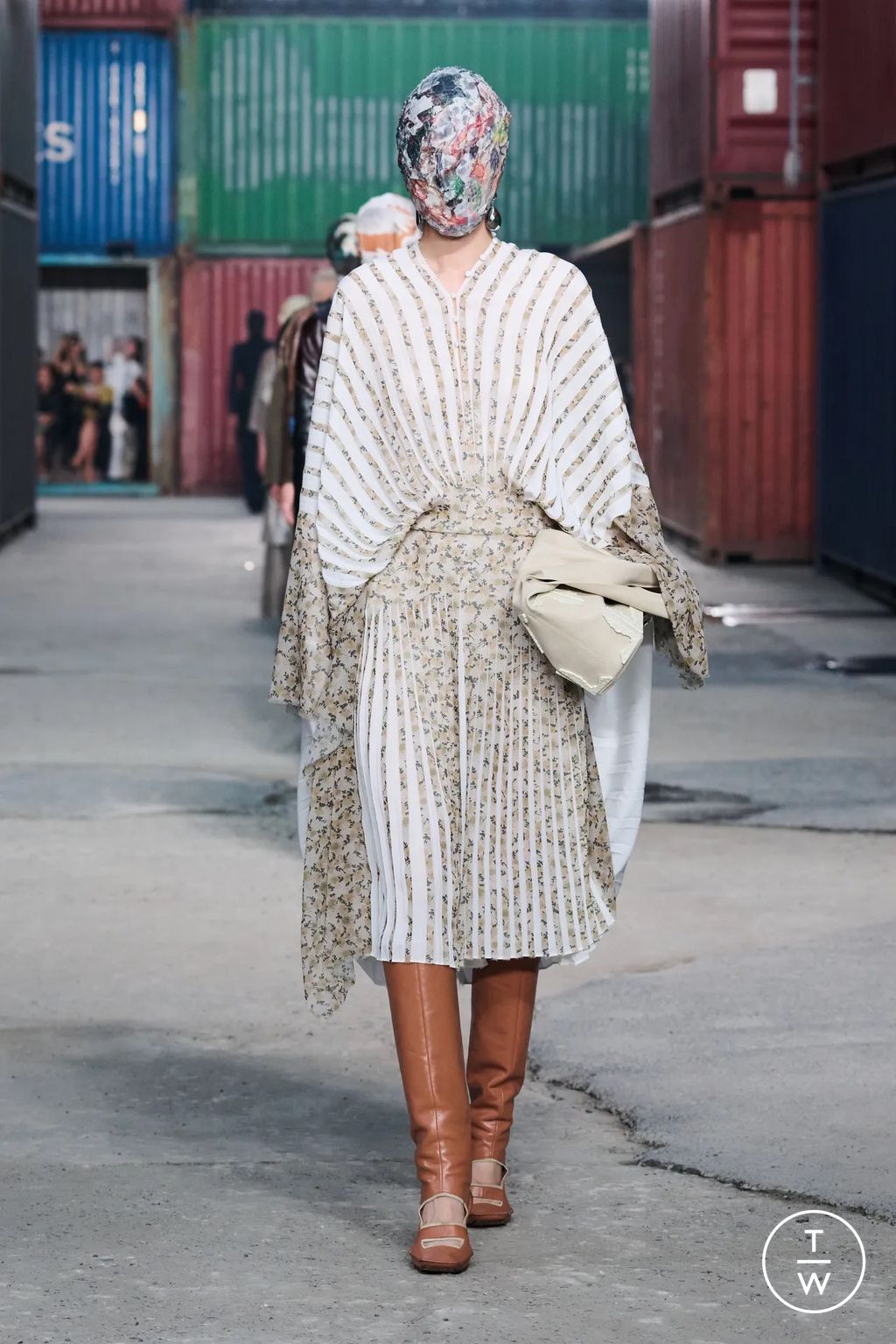 Fashion Week Paris Fall/Winter 2026 look 44 from the Maison Margiela collection womenswear