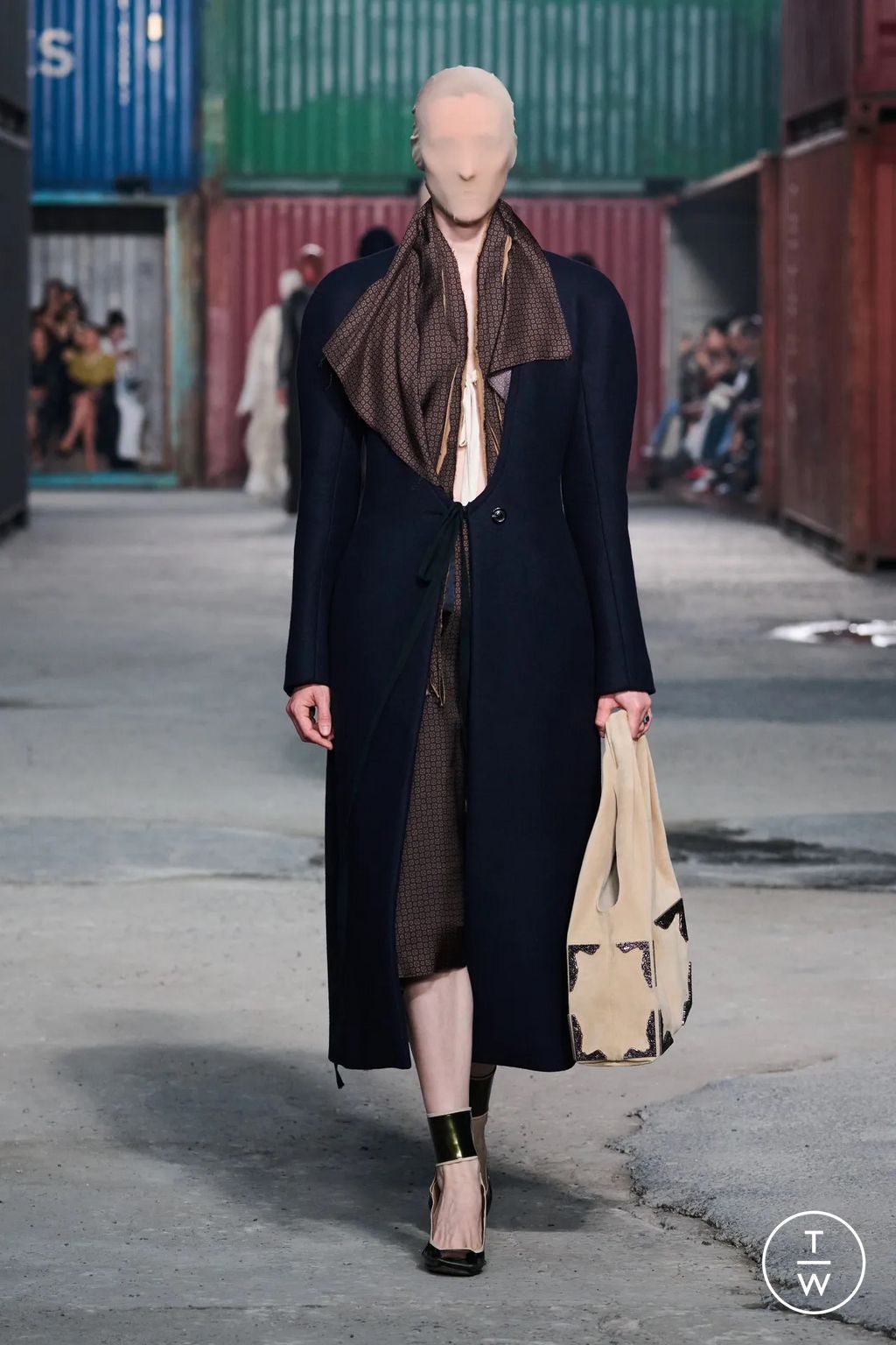 Fashion Week Paris Fall/Winter 2026 look 56 from the Maison Margiela collection womenswear