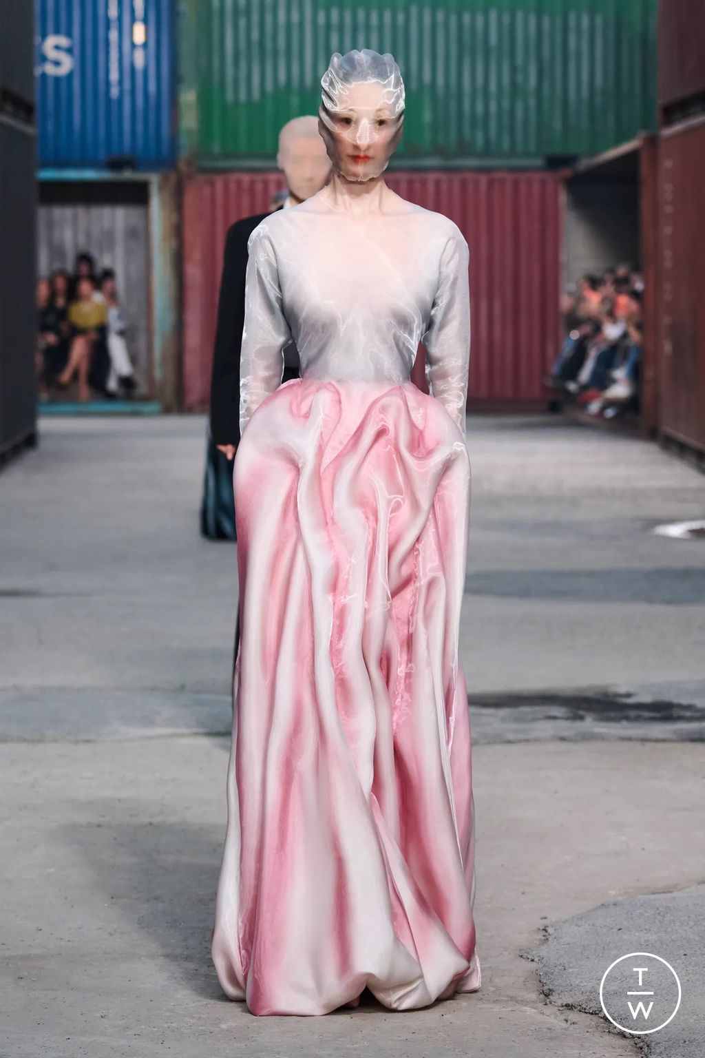 Fashion Week Paris Fall/Winter 2026 look 2 from the Maison Margiela collection womenswear