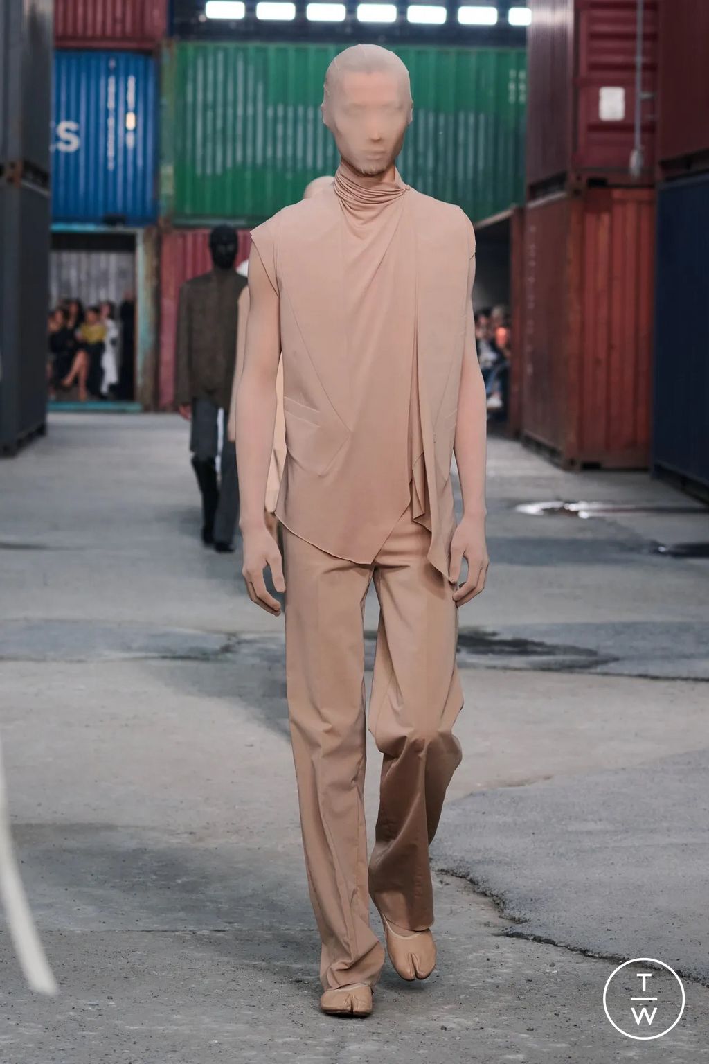 Fashion Week Paris Fall/Winter 2026 look 9 from the Maison Margiela collection womenswear