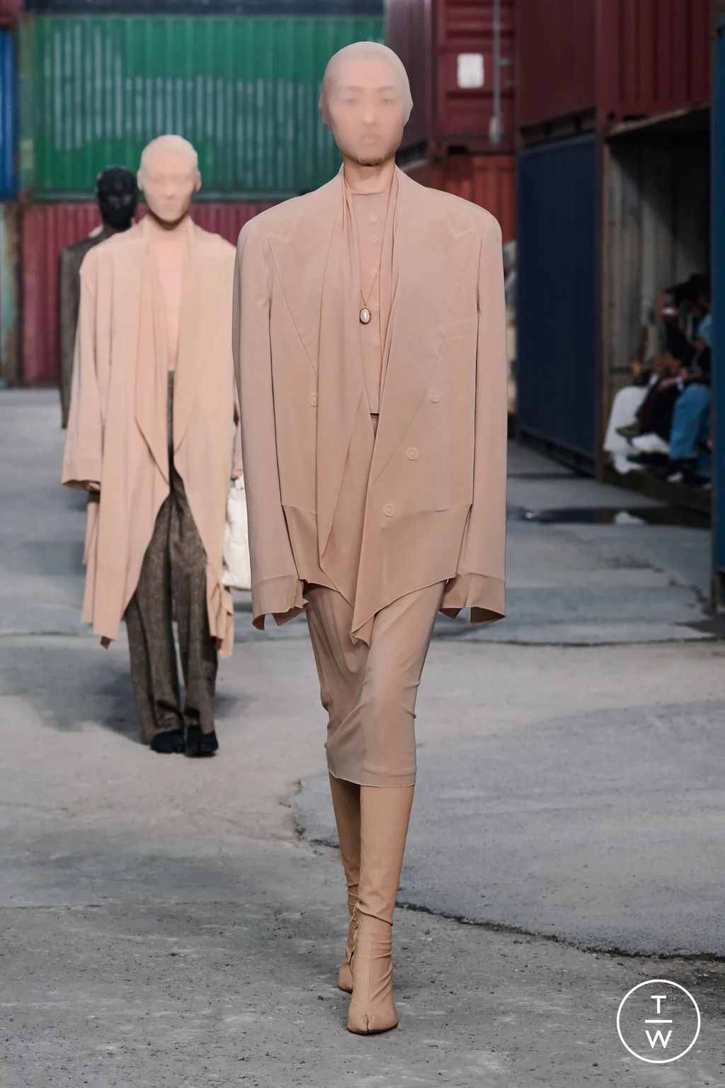 Fashion Week Paris Fall/Winter 2026 look 10 from the Maison Margiela collection womenswear