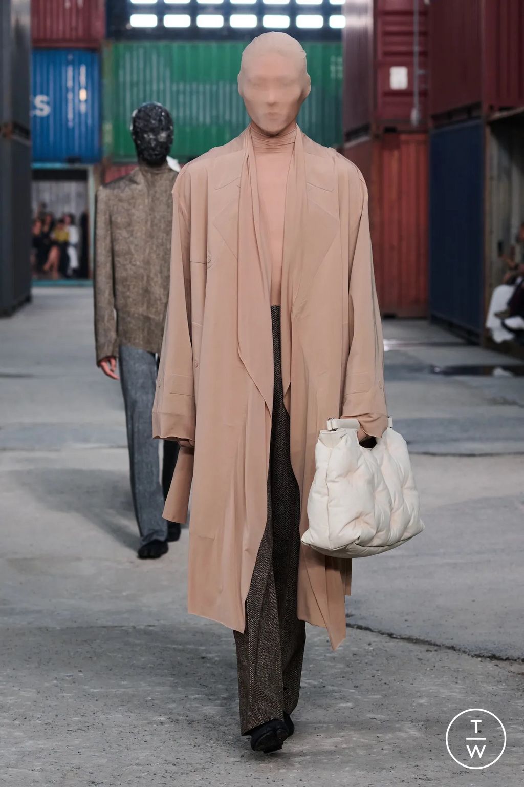 Fashion Week Paris Fall/Winter 2026 look 11 from the Maison Margiela collection womenswear