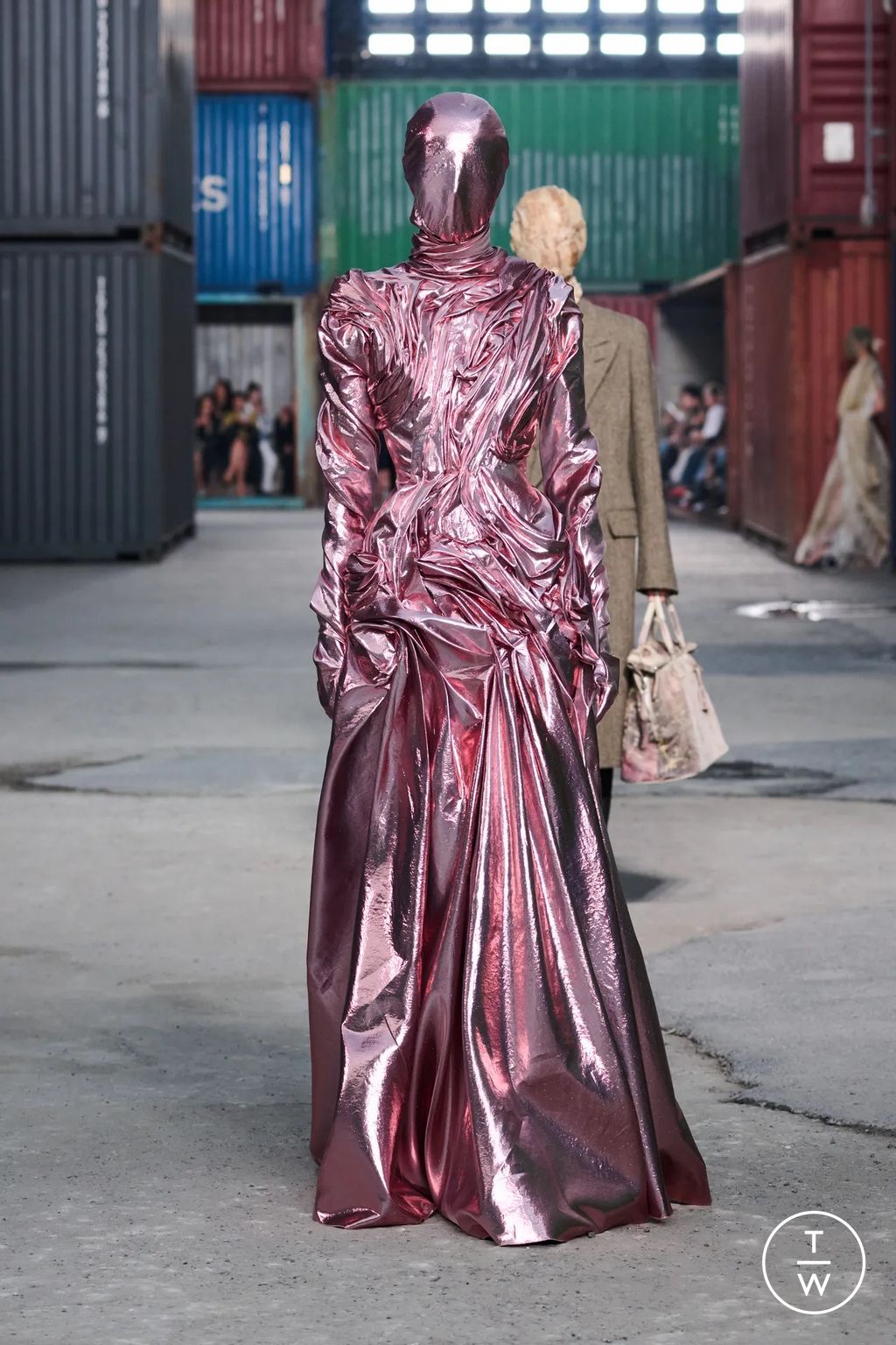 Fashion Week Paris Fall/Winter 2026 look 30 from the Maison Margiela collection womenswear