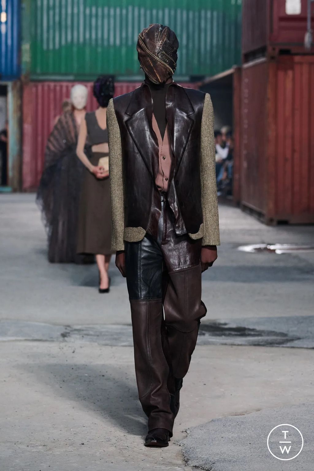 Fashion Week Paris Fall/Winter 2026 look 38 from the Maison Margiela collection womenswear