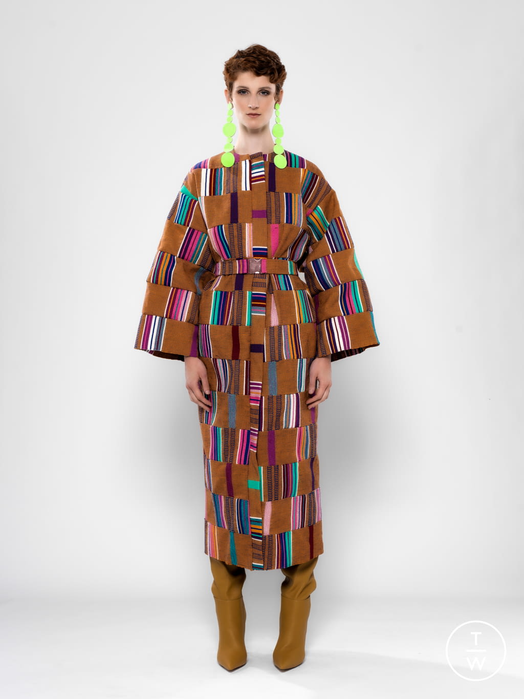 Fashion Week Paris Fall/Winter 2021 look 8 de la collection Imane Ayissi couture