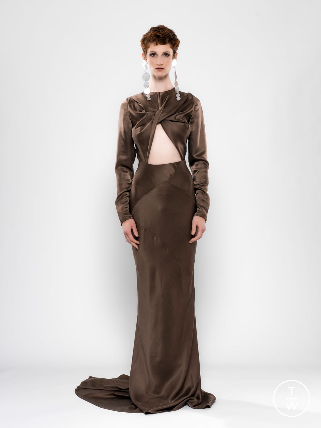 Fashion Week Paris Fall/Winter 2021 look 23 de la collection Imane Ayissi couture