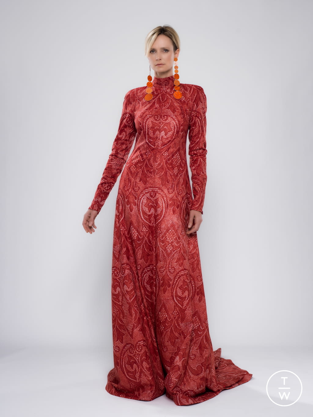 Fashion Week Paris Fall/Winter 2021 look 24 from the Imane Ayissi collection couture