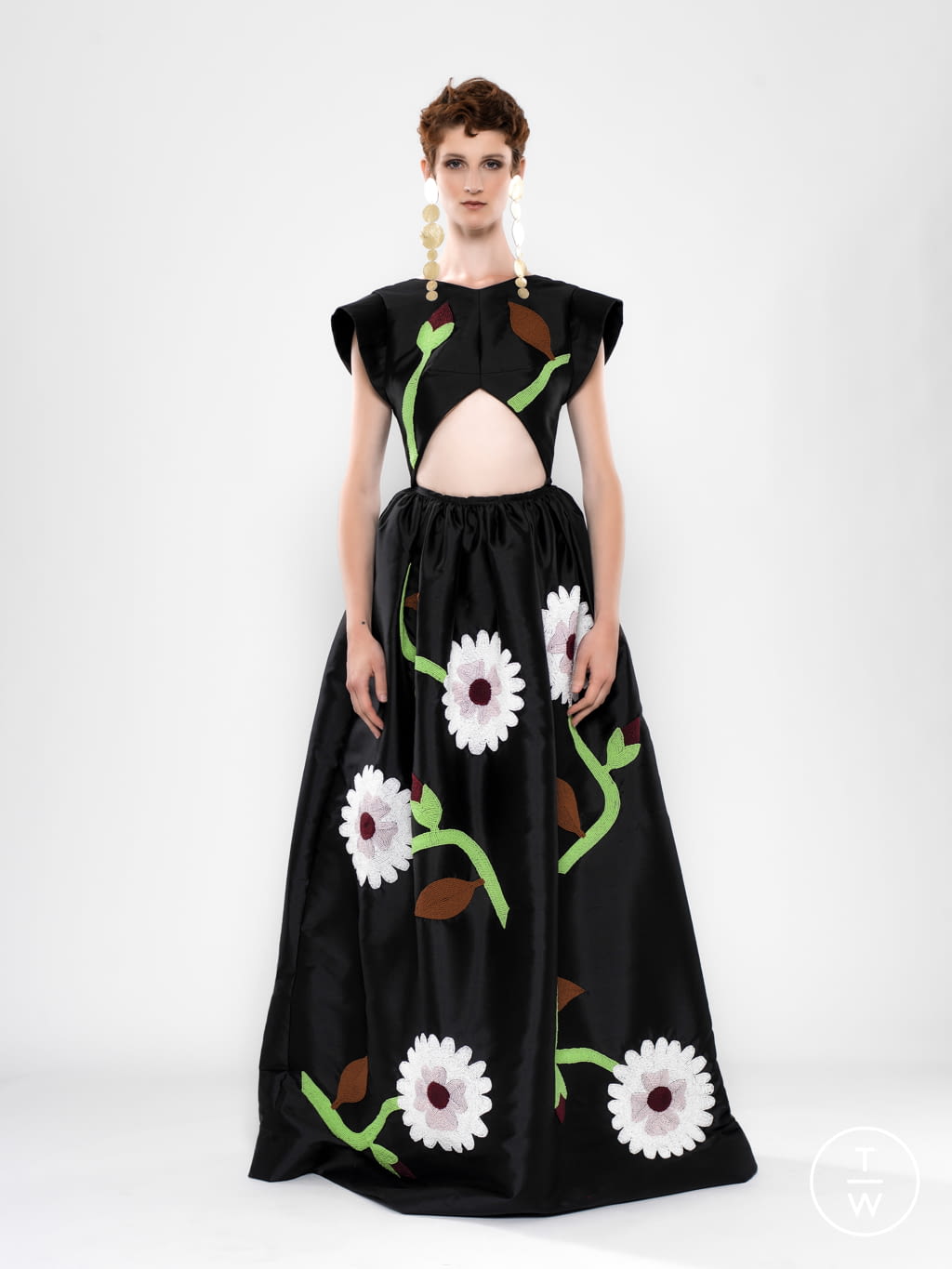 Fashion Week Paris Fall/Winter 2021 look 26 de la collection Imane Ayissi couture