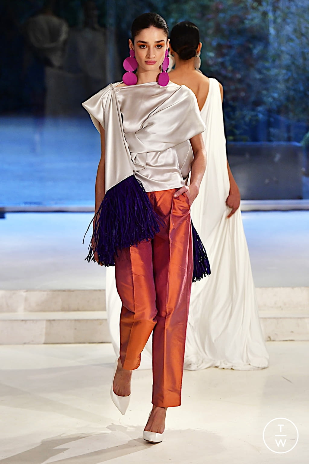 Fashion Week Paris Spring/Summer 2022 look 9 de la collection Imane Ayissi couture