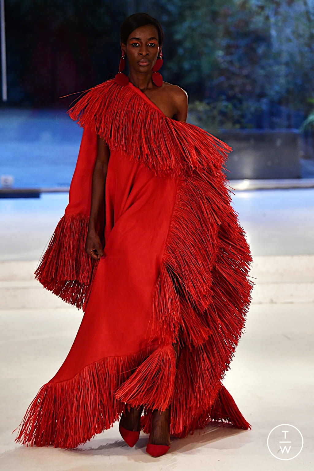 Fashion Week Paris Spring/Summer 2022 look 21 from the Imane Ayissi collection couture