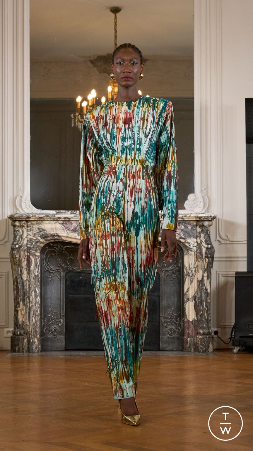 Fashion Week Paris Fall/Winter 2025 look 5 from the Imane Ayissi collection couture