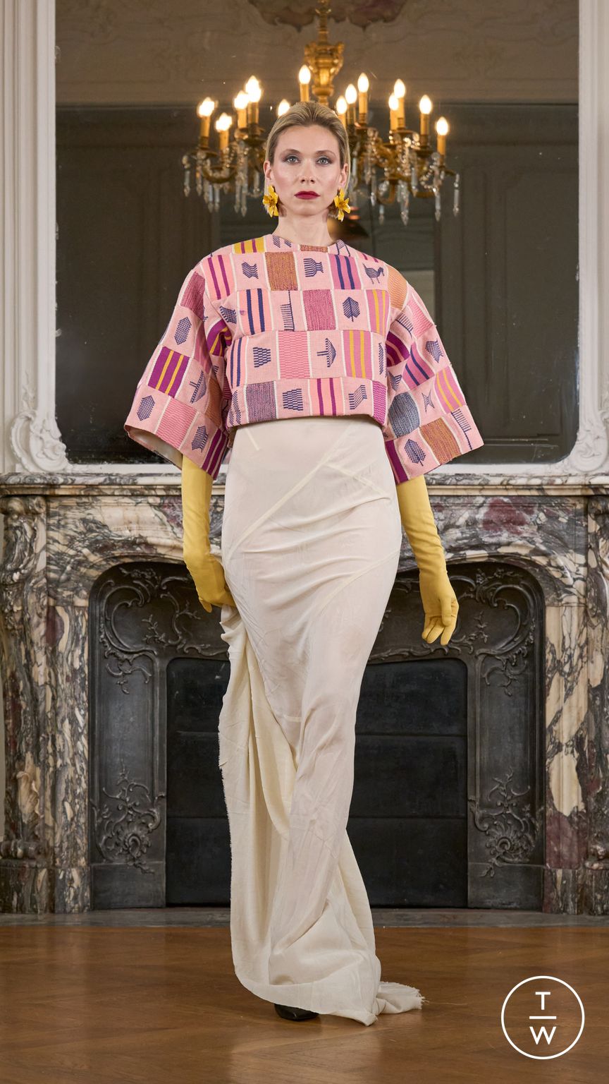 Fashion Week Paris Fall/Winter 2025 look 14 from the Imane Ayissi collection couture