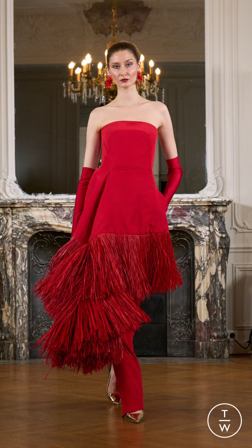 Fashion Week Paris Fall/Winter 2025 look 20 from the Imane Ayissi collection couture