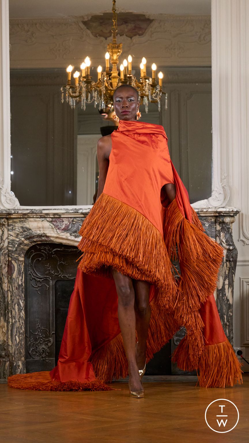 Fashion Week Paris Fall/Winter 2025 look 25 from the Imane Ayissi collection couture