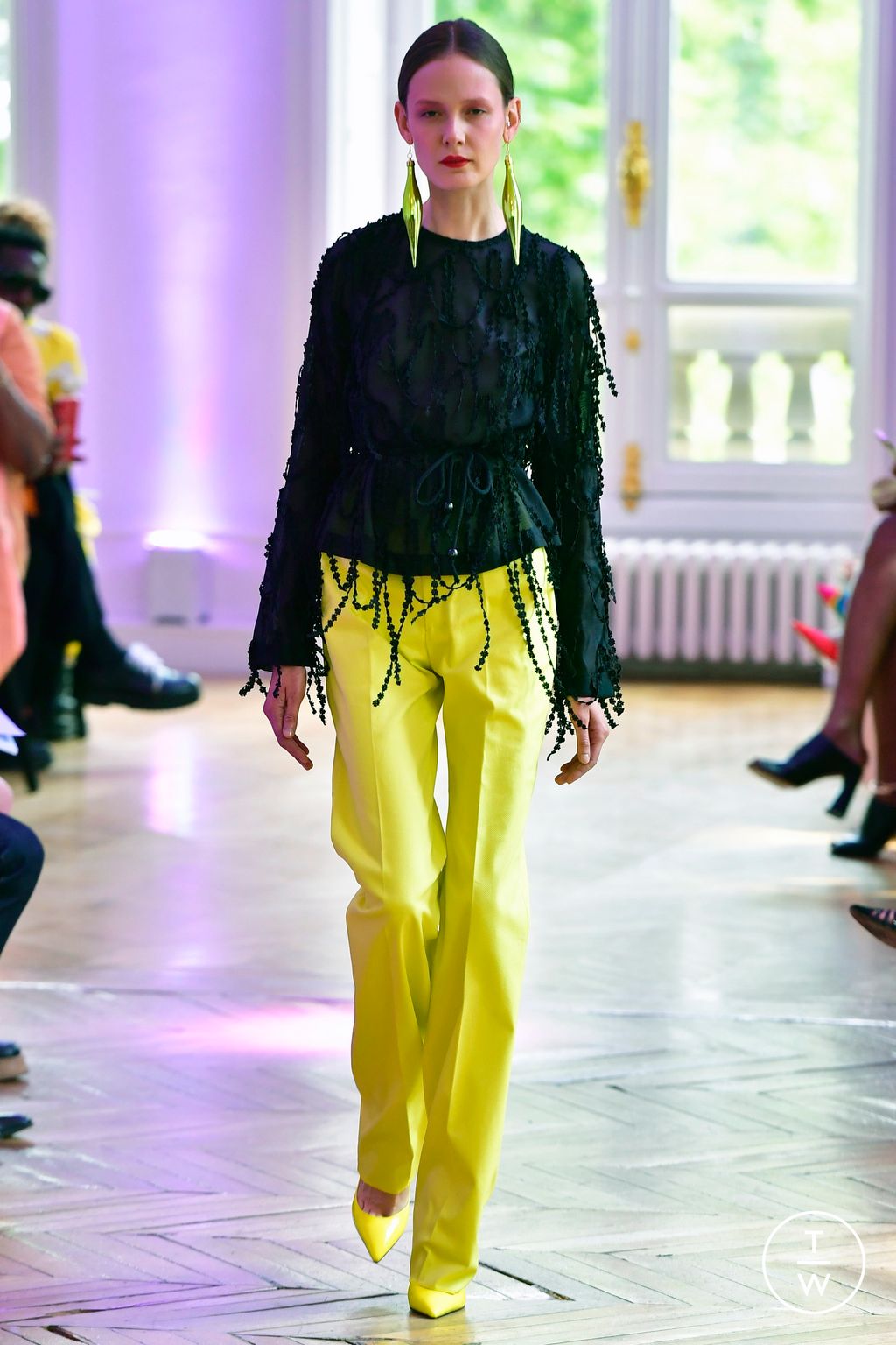 Fashion Week Paris Fall/Winter 2022 look 4 de la collection Imane Ayissi couture