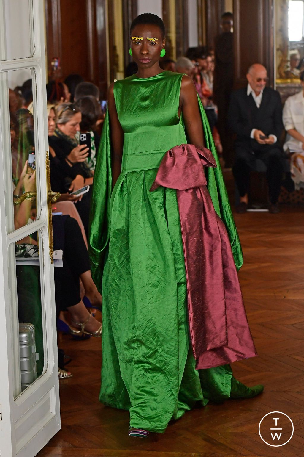 Fashion Week Paris Fall/Winter 2023 look 4 from the Imane Ayissi collection couture