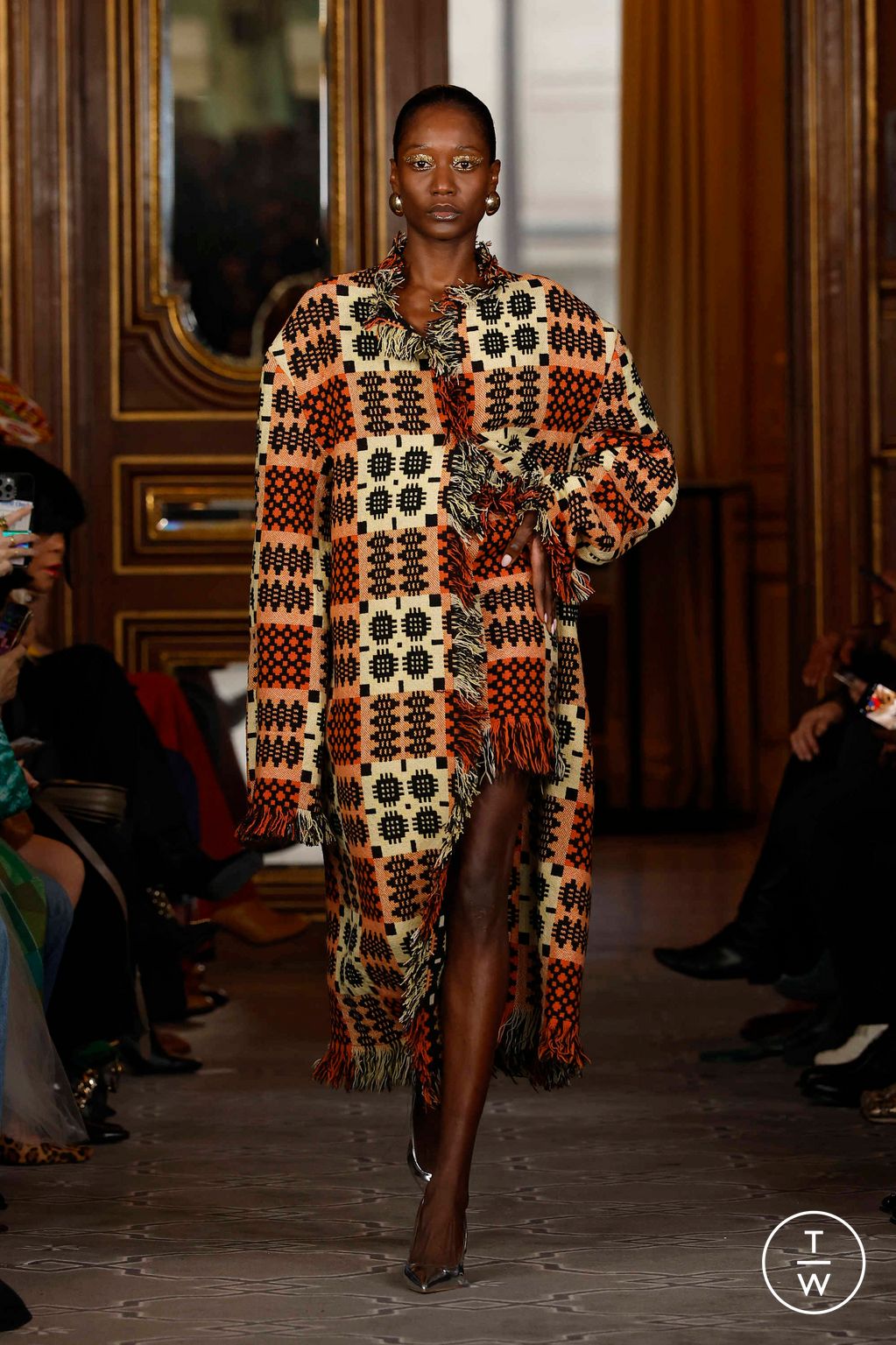 Fashion Week Paris Spring/Summer 2025 look 1 from the Imane Ayissi collection couture