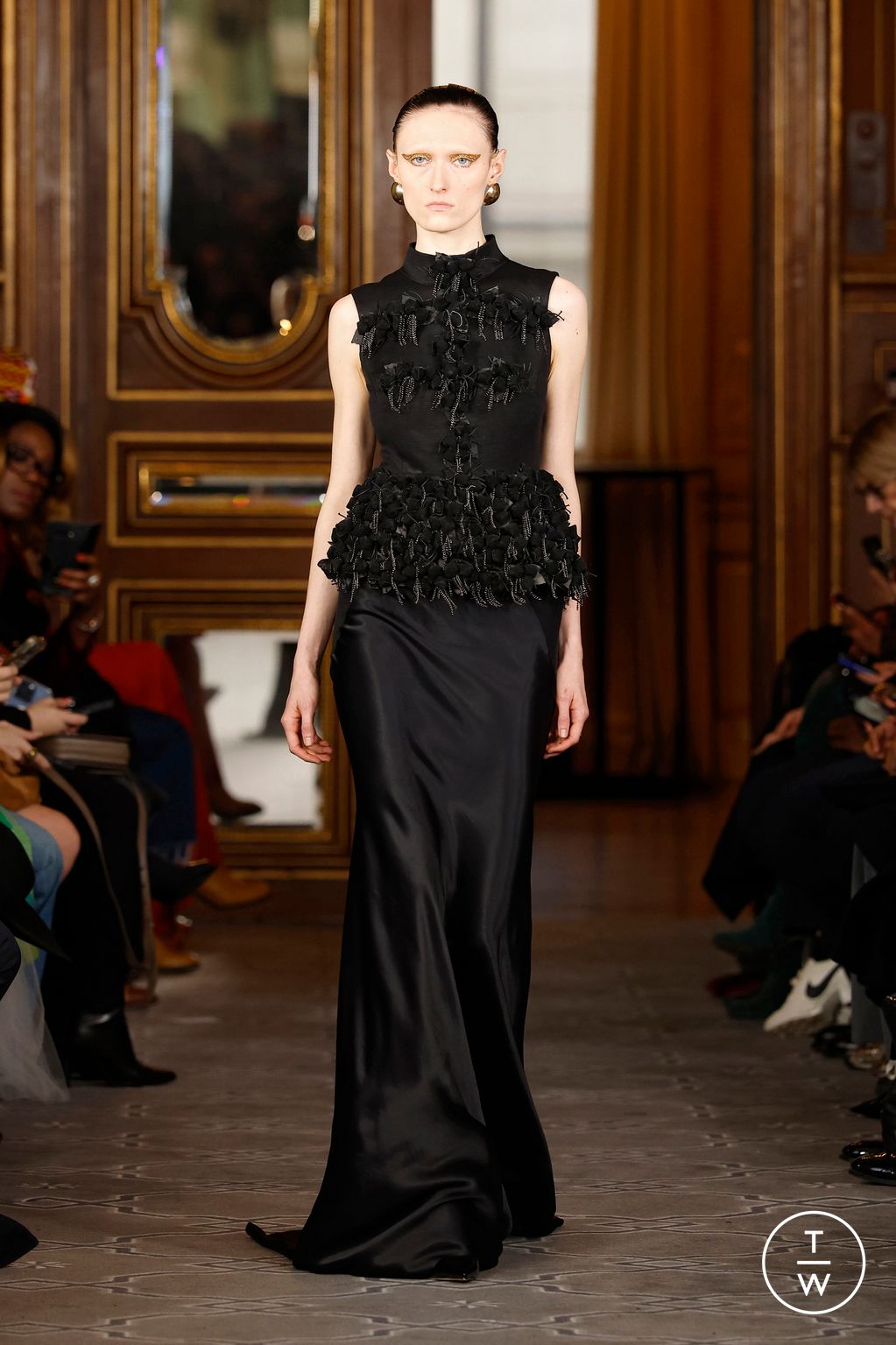 Fashion Week Paris Spring/Summer 2025 look 17 from the Imane Ayissi collection couture