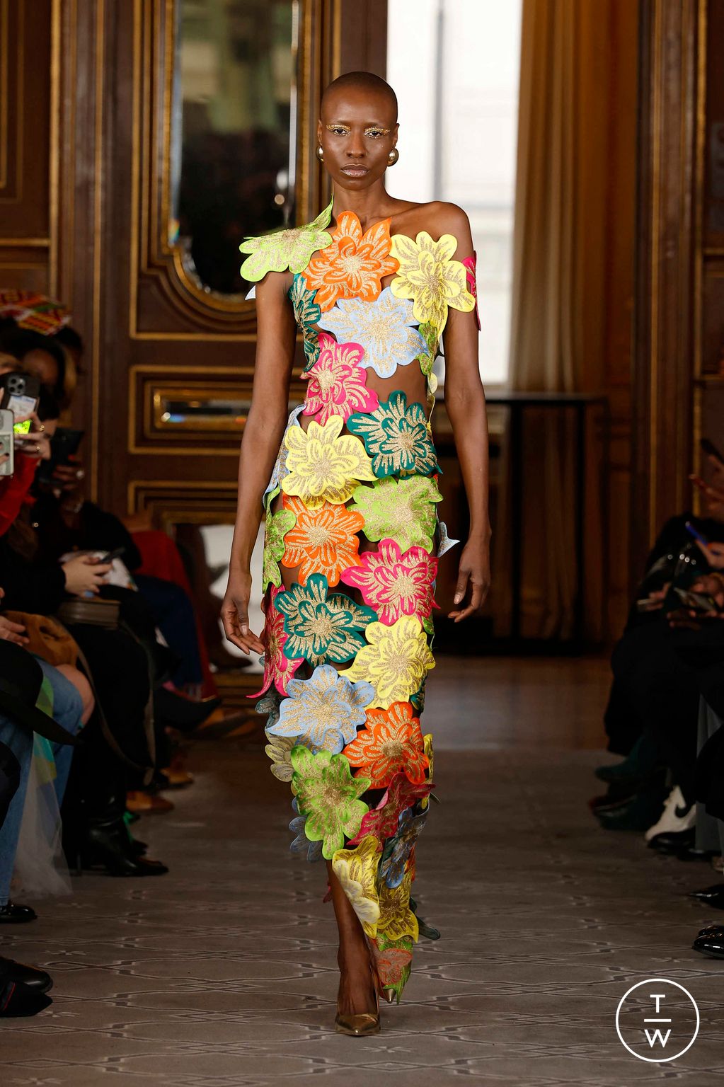Fashion Week Paris Spring/Summer 2025 look 26 from the Imane Ayissi collection couture