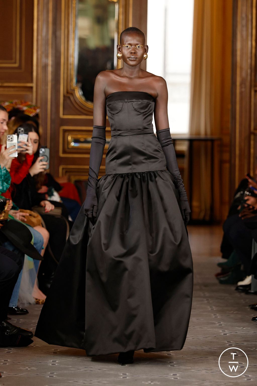 Fashion Week Paris Spring/Summer 2025 look 27 from the Imane Ayissi collection couture