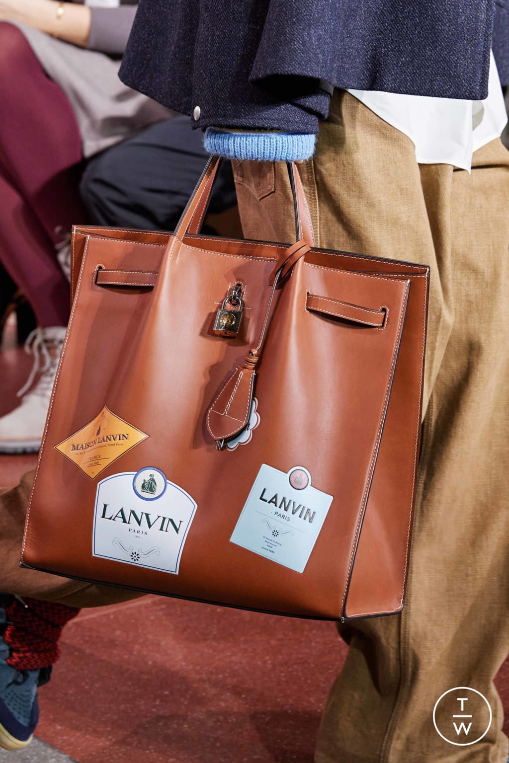 Fashion Week Paris Fall/Winter 2020 look 9 from the Lanvin collection menswear accessories