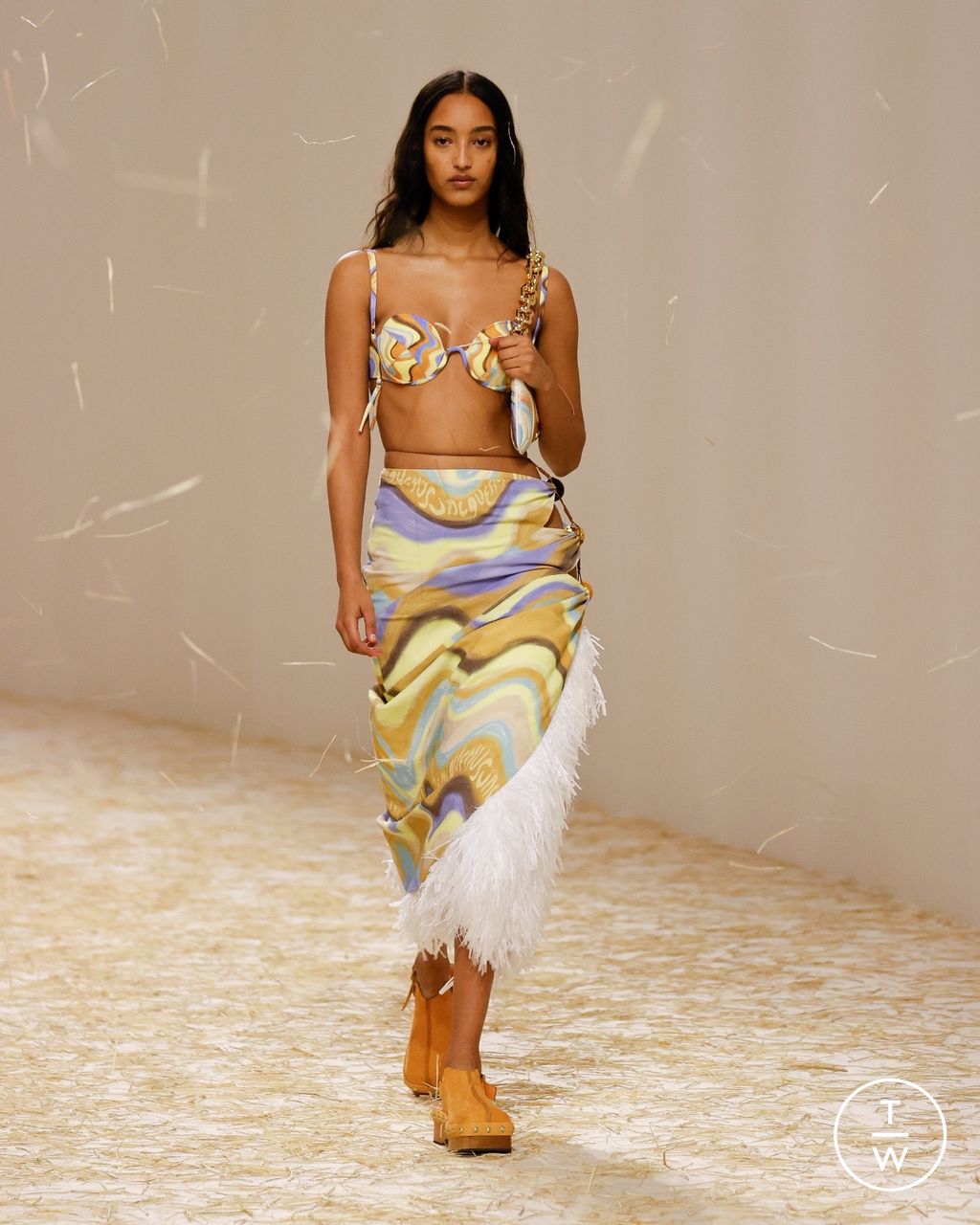 Fashion Week Paris Spring/Summer 2023 look 11 from the Jacquemus collection 女装