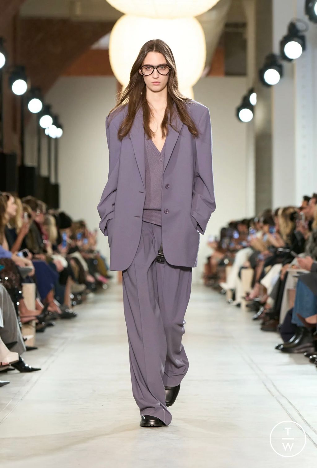 Fashion Week New York Fall/Winter 2025 look 24 from the Michael Kors Collection collection womenswear