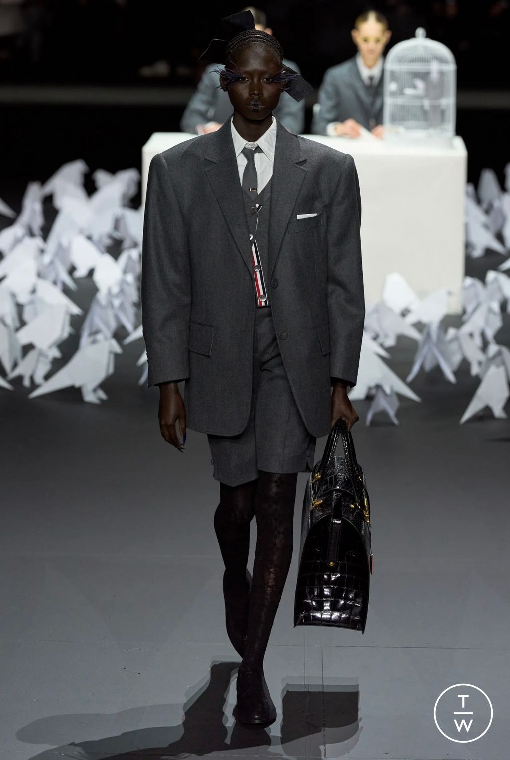 Fashion Week New York Fall/Winter 2025 look 3 from the Thom Browne collection 女装